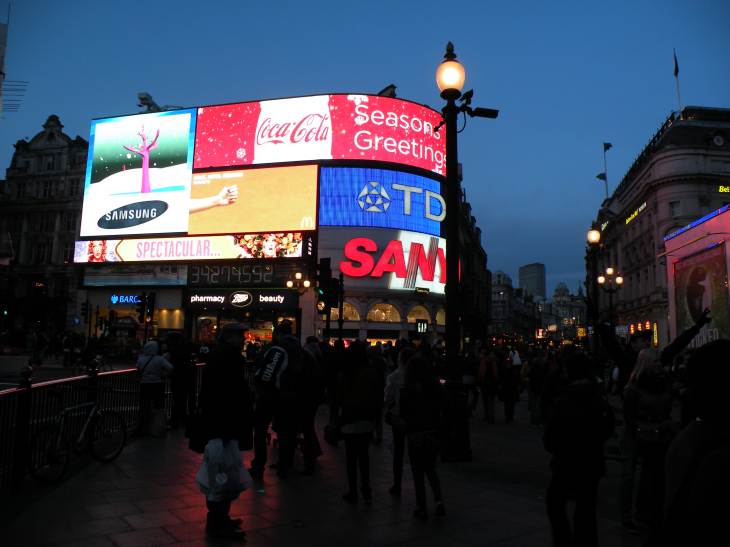  publicités lumineuses, Piccadilly Circus
